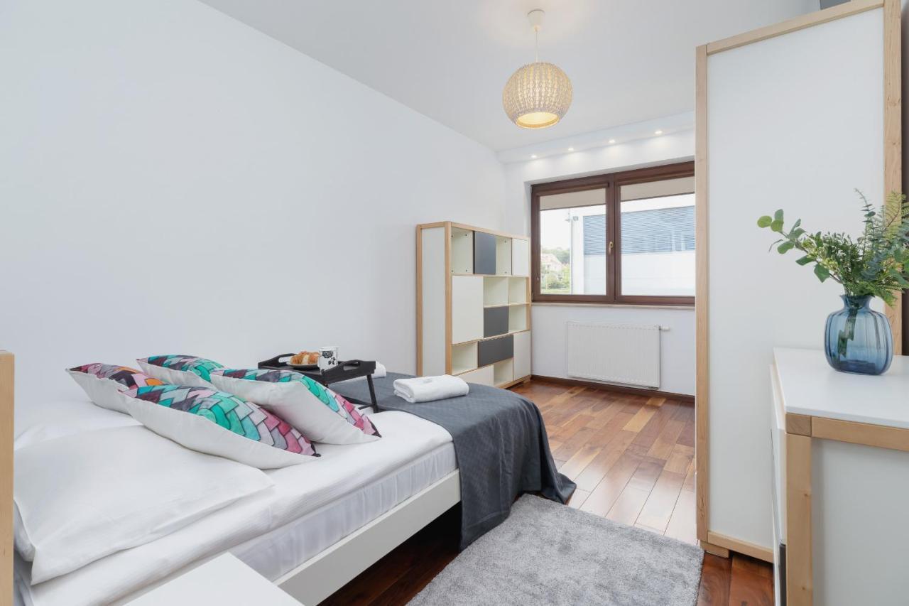 Krakow Blonia Apartment With Balcony By Noclegi Renters エクステリア 写真